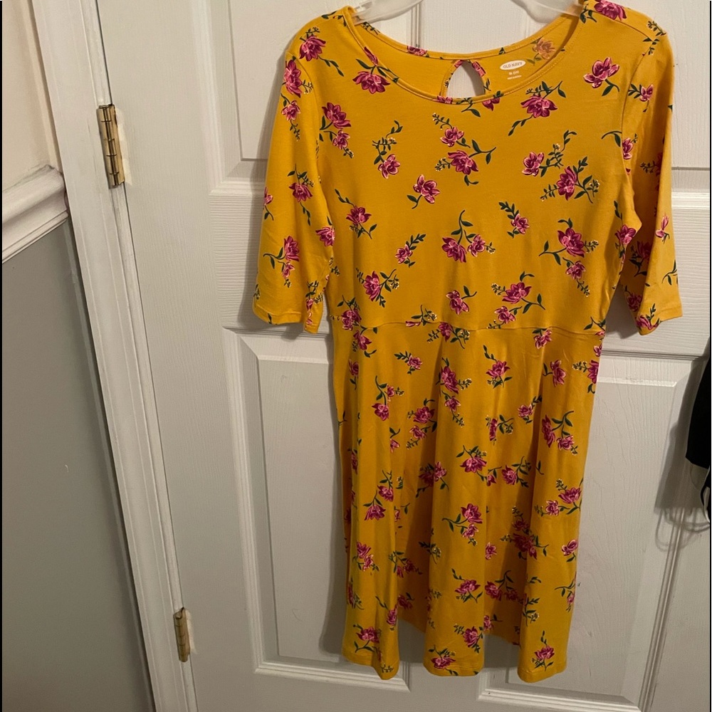 Yellow dress with roses